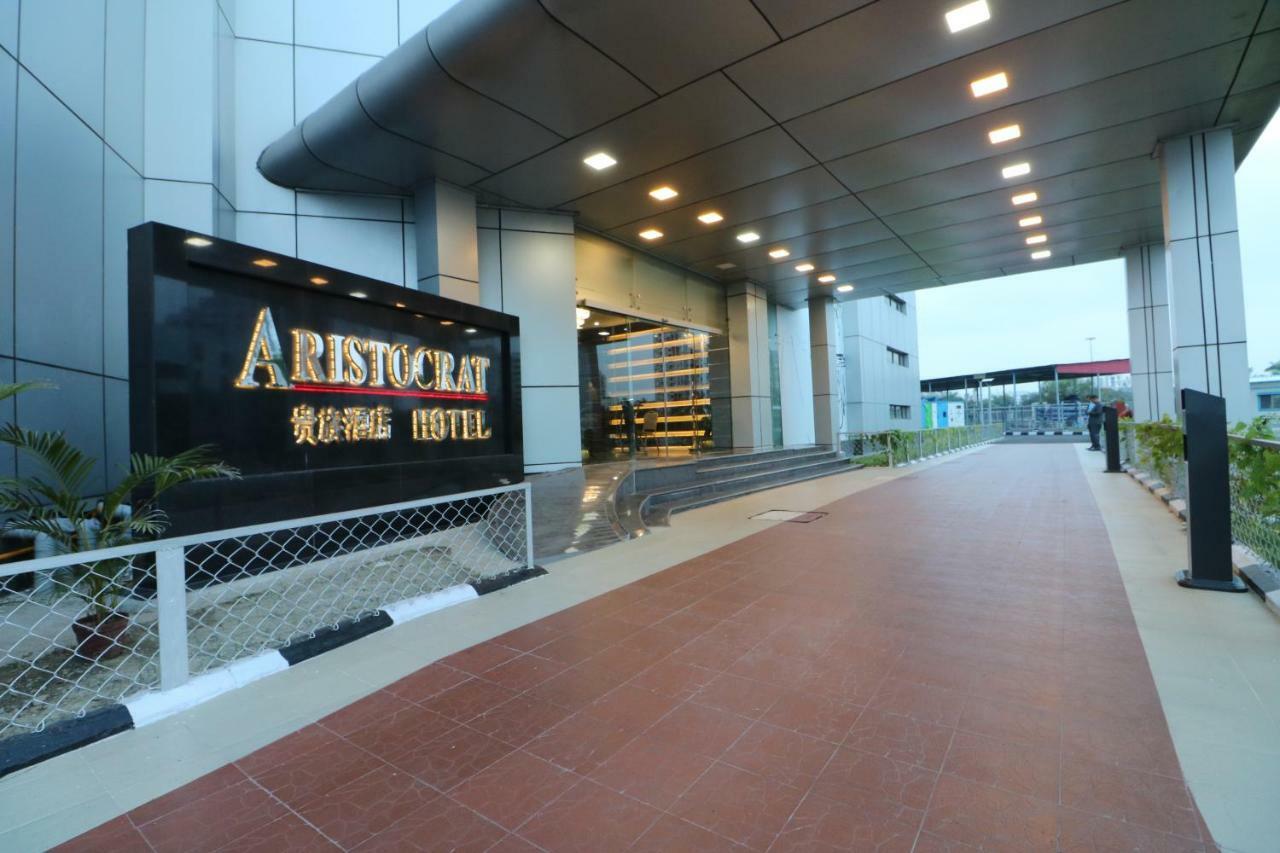 Aristocrat Hotel Kolkata Exterior photo